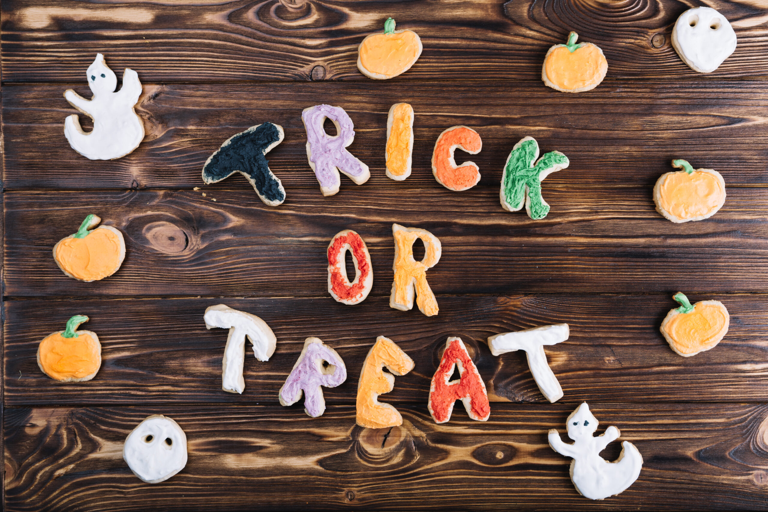 halloween cookies table